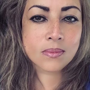 Meet your Posher, Felila